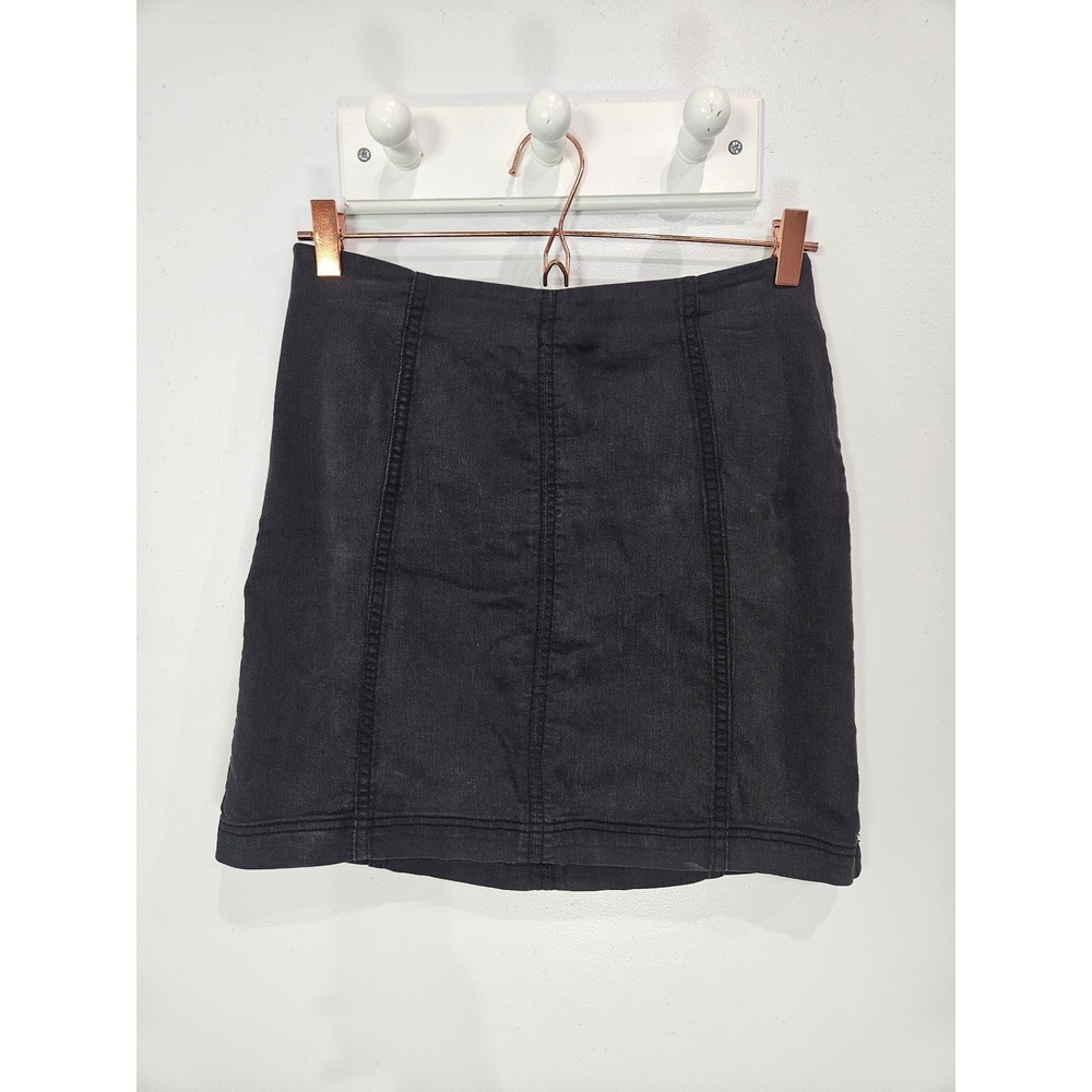 Free People Black Denim Mini Skirt Size 8 Paneled Seam Stretch Back Zip Casual
